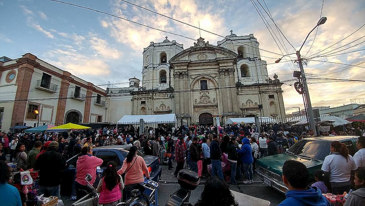 Día-de-San-Judas-Tadeo-en-Guatemala-1 (1)