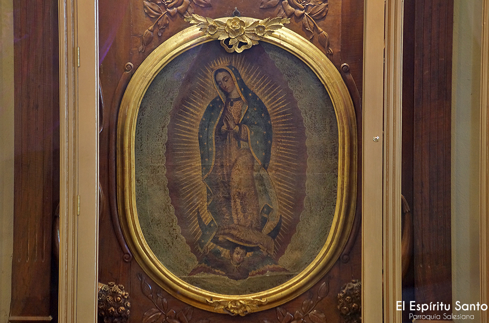 Réplica del lienzo de la Virgen de Guadalupe de México
