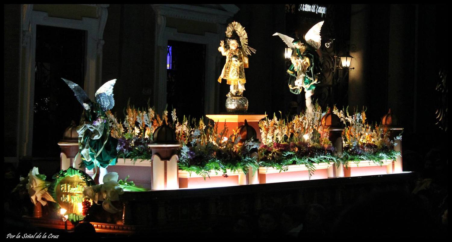 Cortejo en honor a Corpus Christi del Niño del Santísimo en Quetzaltenango