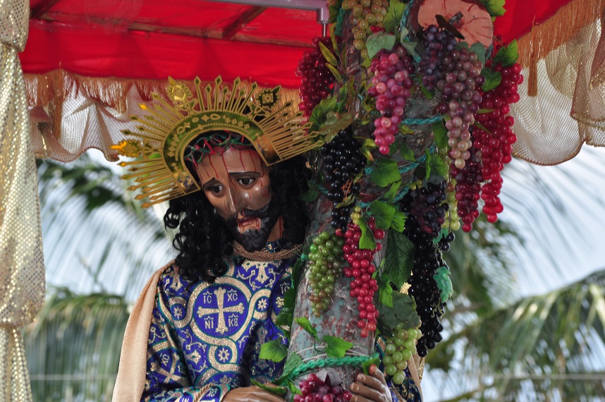 Un viernes santo en Juayúa: El Vía Crucis.