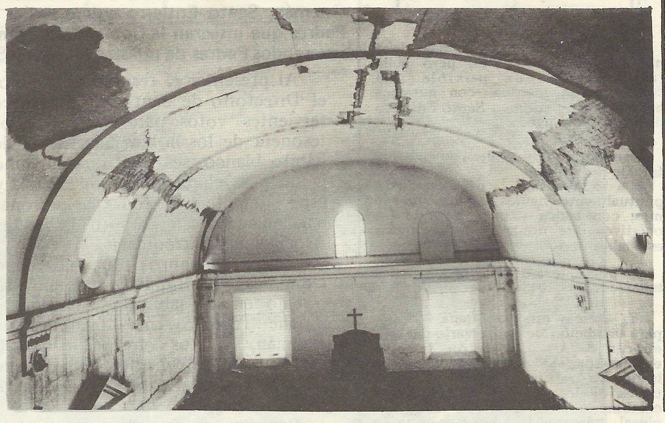 La parte de atrás del altar mayor de la Parroquia de Santo Domingo luego del terremoto