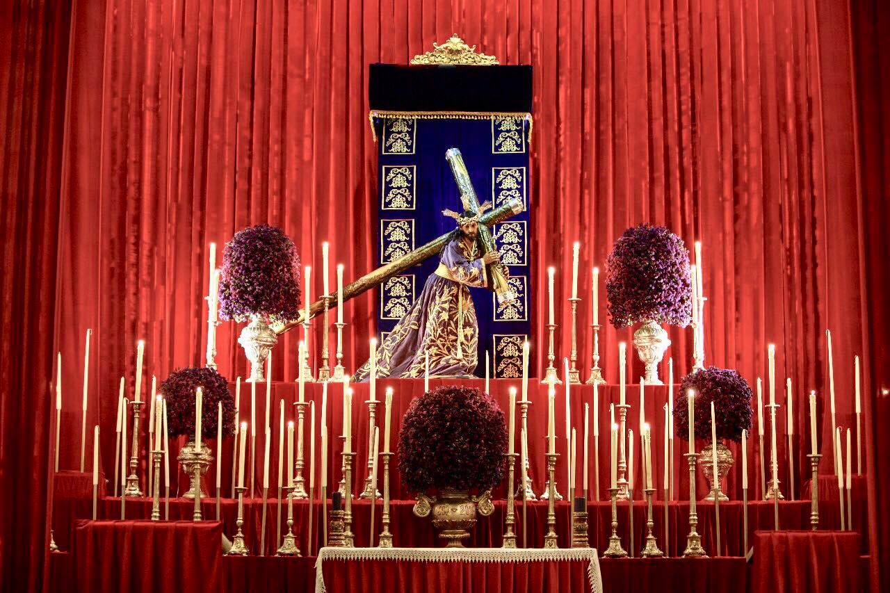 Detalles que debes ver del altar de Jesús de las Tres Potencias