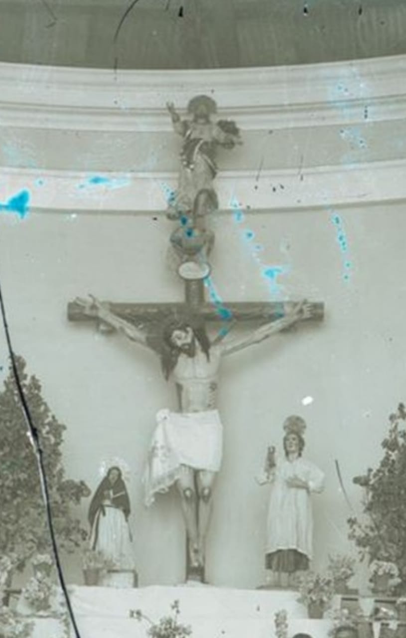 El Cristo Crucificado más grande de Centroamérica ya en el altar mayor de su Iglesia la Transfiguración