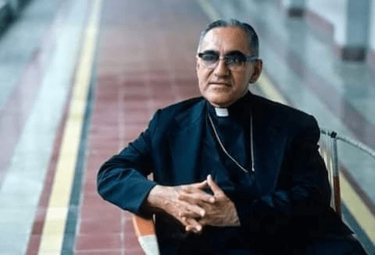 San Oscar Romero un santo pa los cipotes