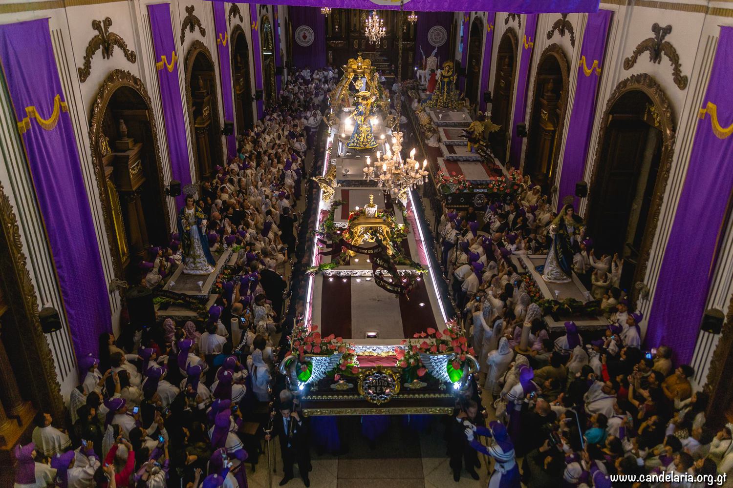 procesión en la parroquia de candelaria