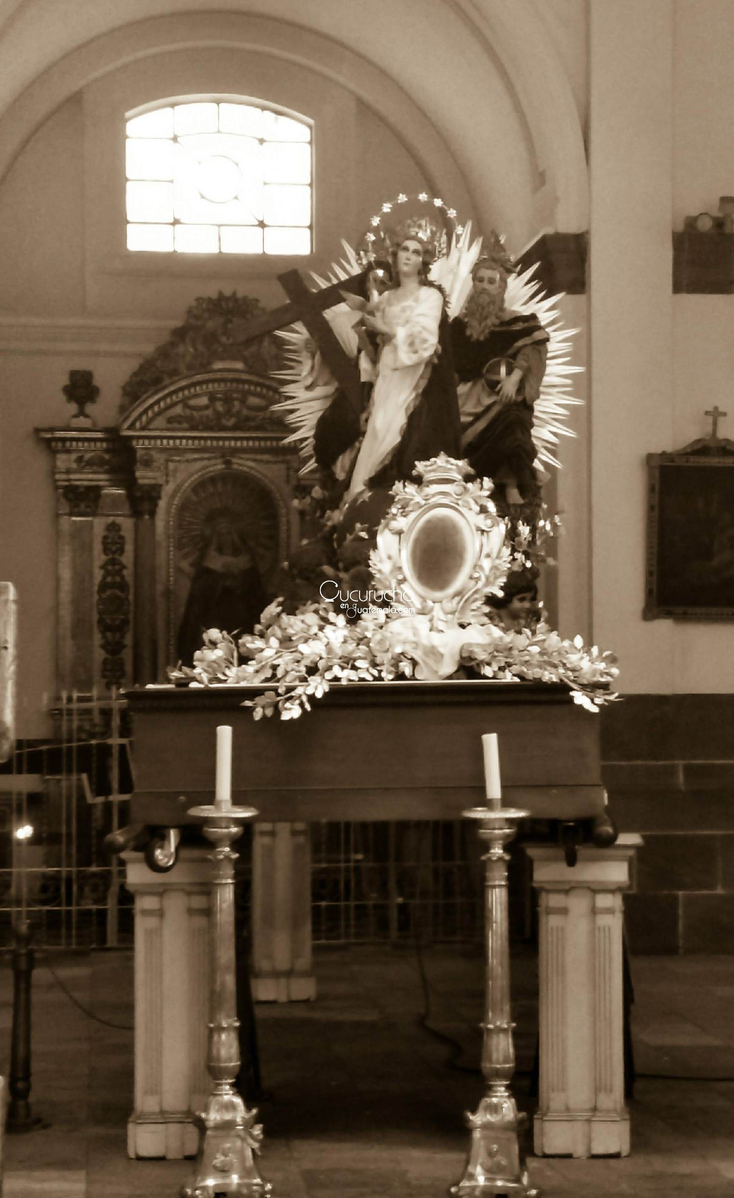 El mismo altar fue visto para la procesión de la Inmaculada Concepción de Catedral Metropolitana