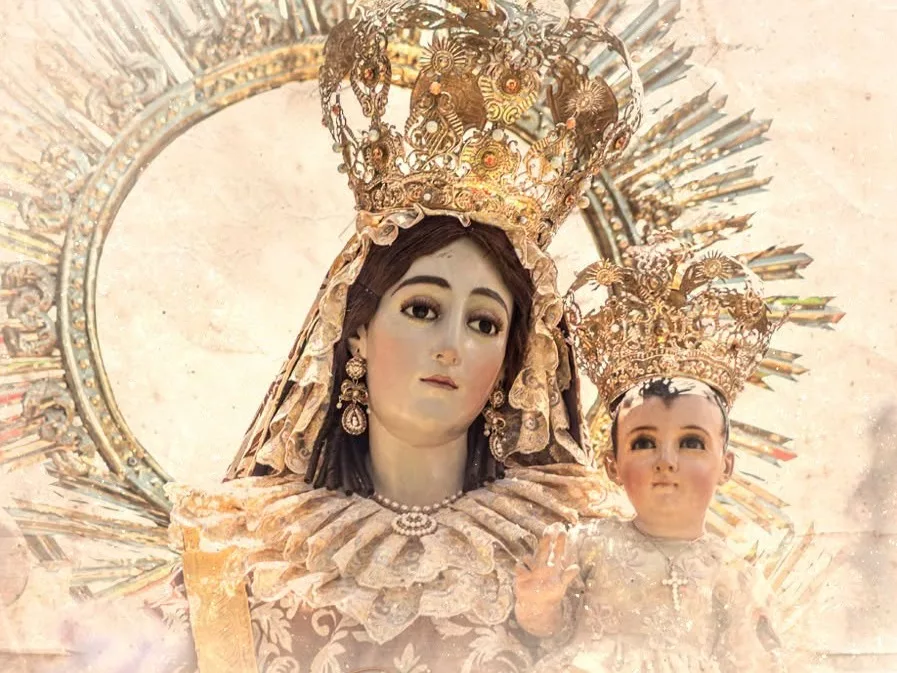 Virgen del Carmen que sale en procesión de la rectoría del Carmen