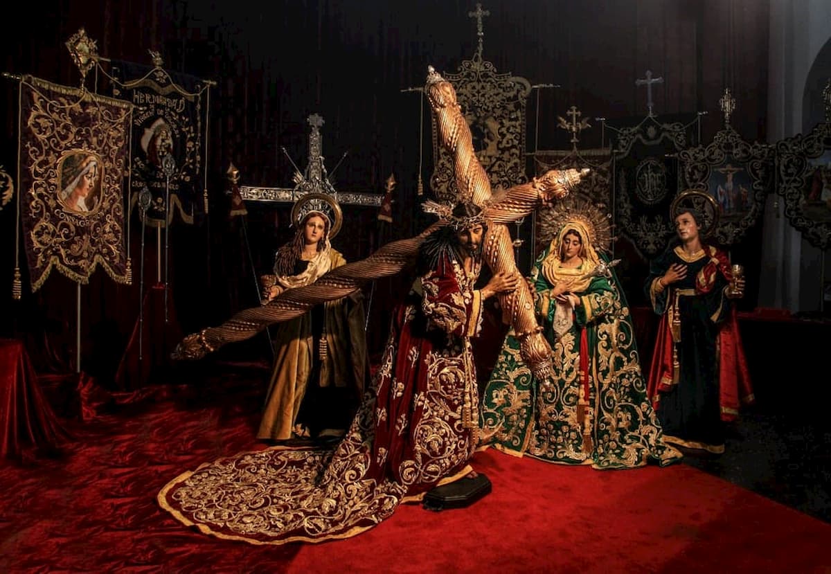imagenes de jesus nazareno y virgen de dolores en fotografia sacra de Diego Garrido
