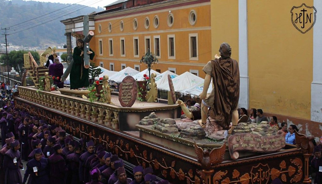 El celo de las alegorías procesionales en 3 lugares de Guatemala