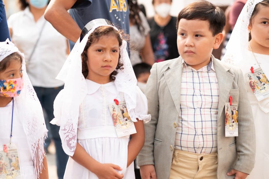Turnos para procesiones infantiles en Guatemala