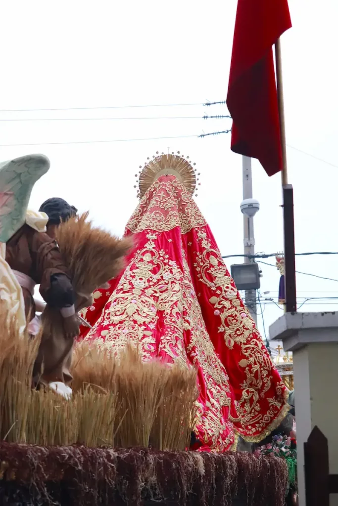 Hermoso estreno de la Reina del Domingo de Ramos en la Semana Santa 2024 en Guatemala