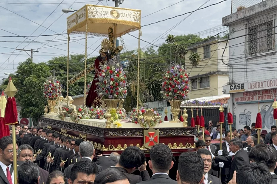 Procesión de la Ascensión con Jesús de los Milagros