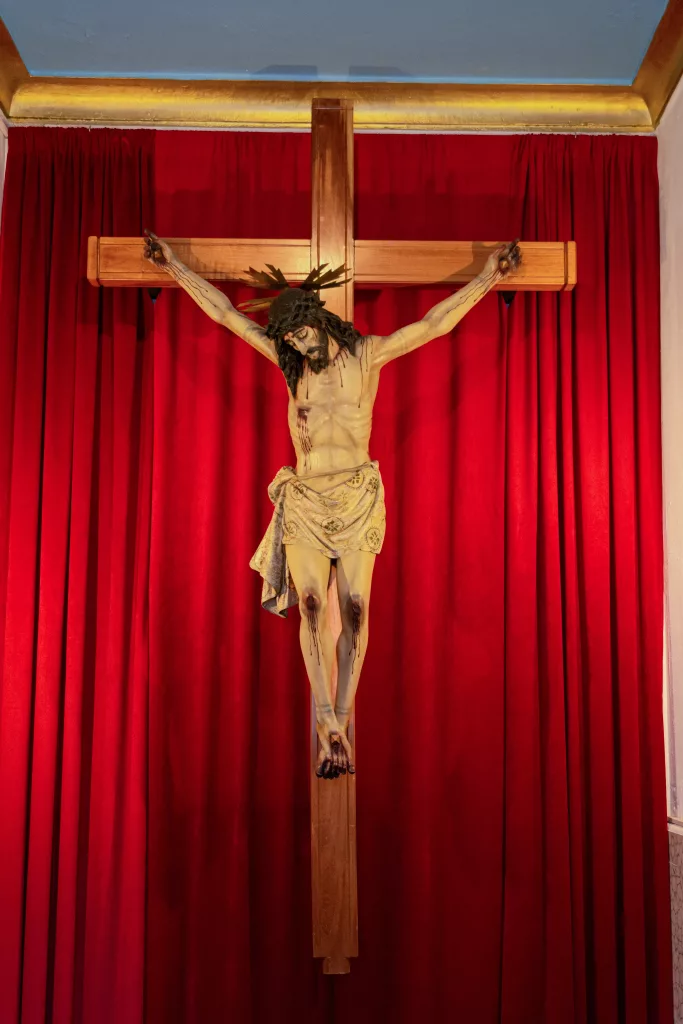 El Regreso del Cristo del Consuelo de Ánimas al Cementerio General: Una Procesión que Marca la Historia